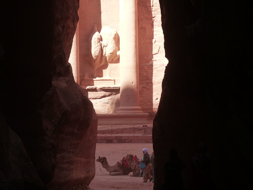 Walking the As-Siq - 1st sight of Petra 